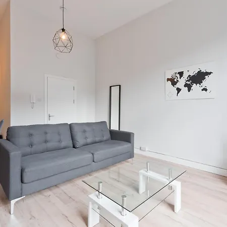 Prestigious Pembroke Street 5